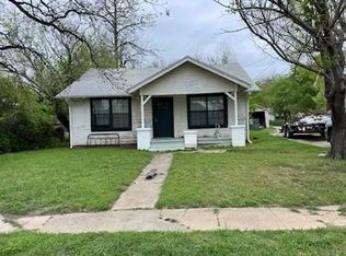 905 2nd St, Graham, TX 76450