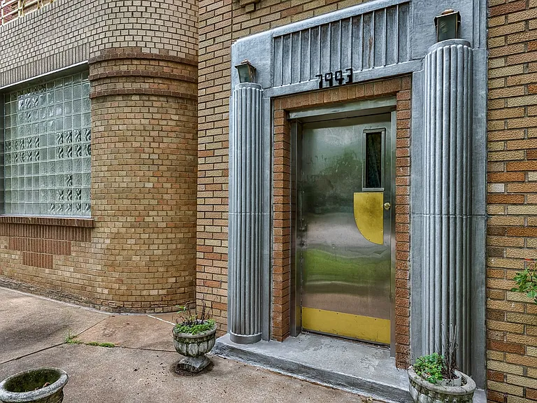 7943 Delmar Blvd — Photo 3