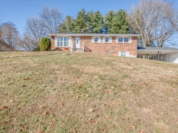 779 Meadowcrest Dr, Bristol, VA 24201