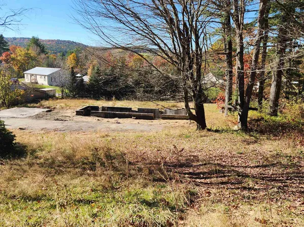 8 Stewart Avenue, Claremont, NH 03743