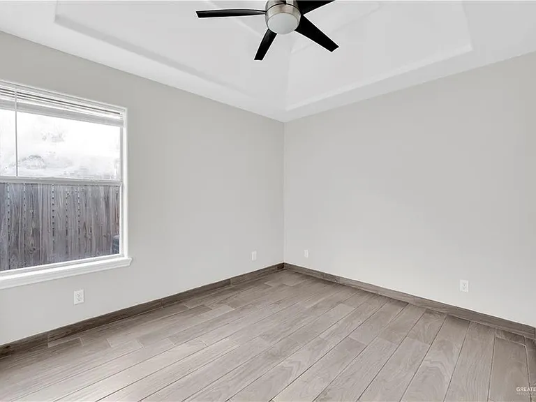 2111 W Western Dr #2 — Photo 15