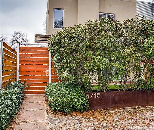 5th image of 5715 Penrose Ave