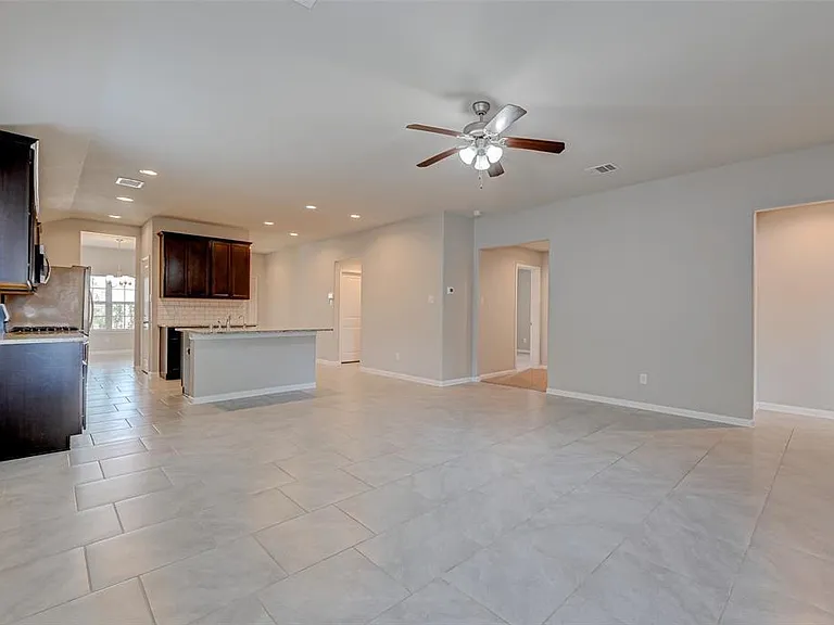 2206 Mirror Ridge Ct — Photo 8