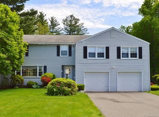 15 Proctor Dr, West Hartford, CT 06117