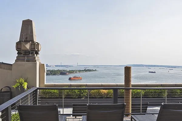 Rented by The Moinian Group | media 20