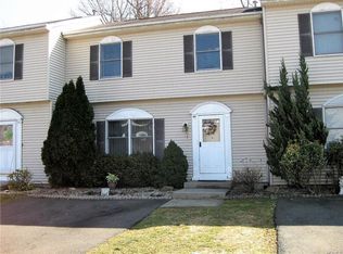44 Muntz Ln, Garnerville, NY 10923