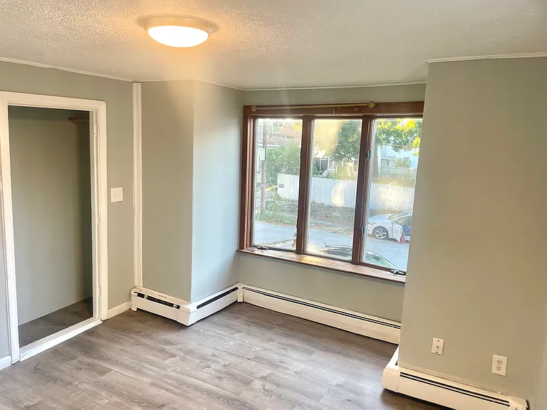 106 Webster St #2 — Photo 16