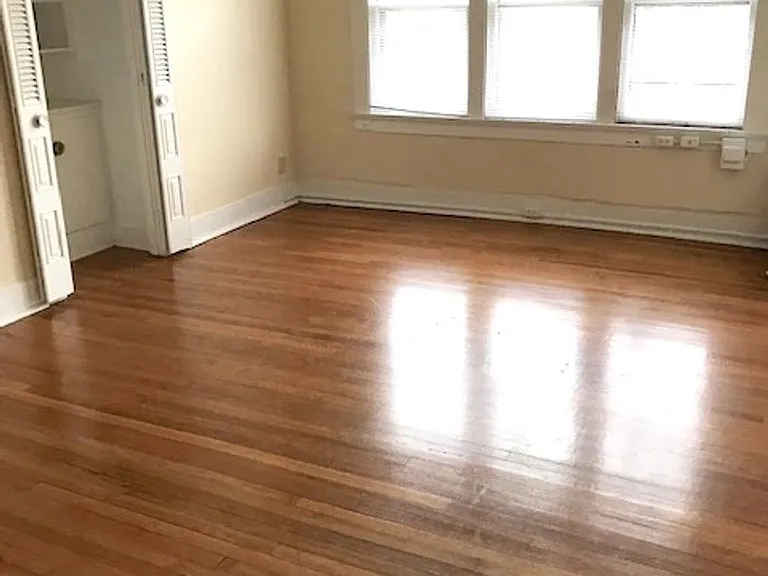 4215 Grand Ave — Photo 5