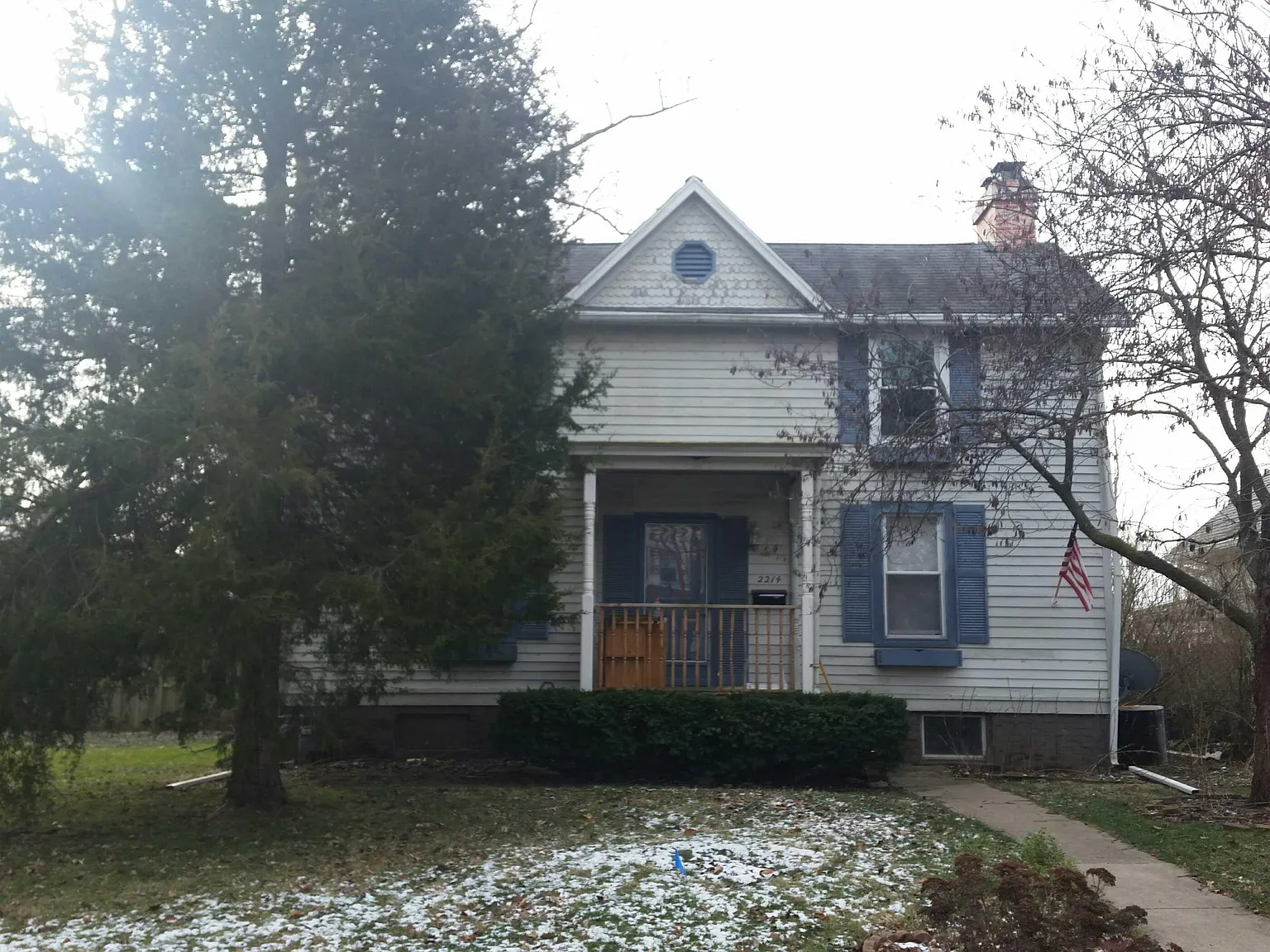 2214 W Moss Ave photo 1