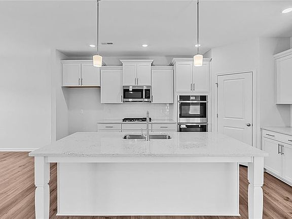 7th image of this home