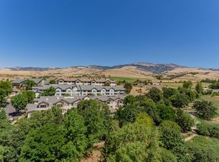 971 Golden Aspen Pl, Ashland, OR