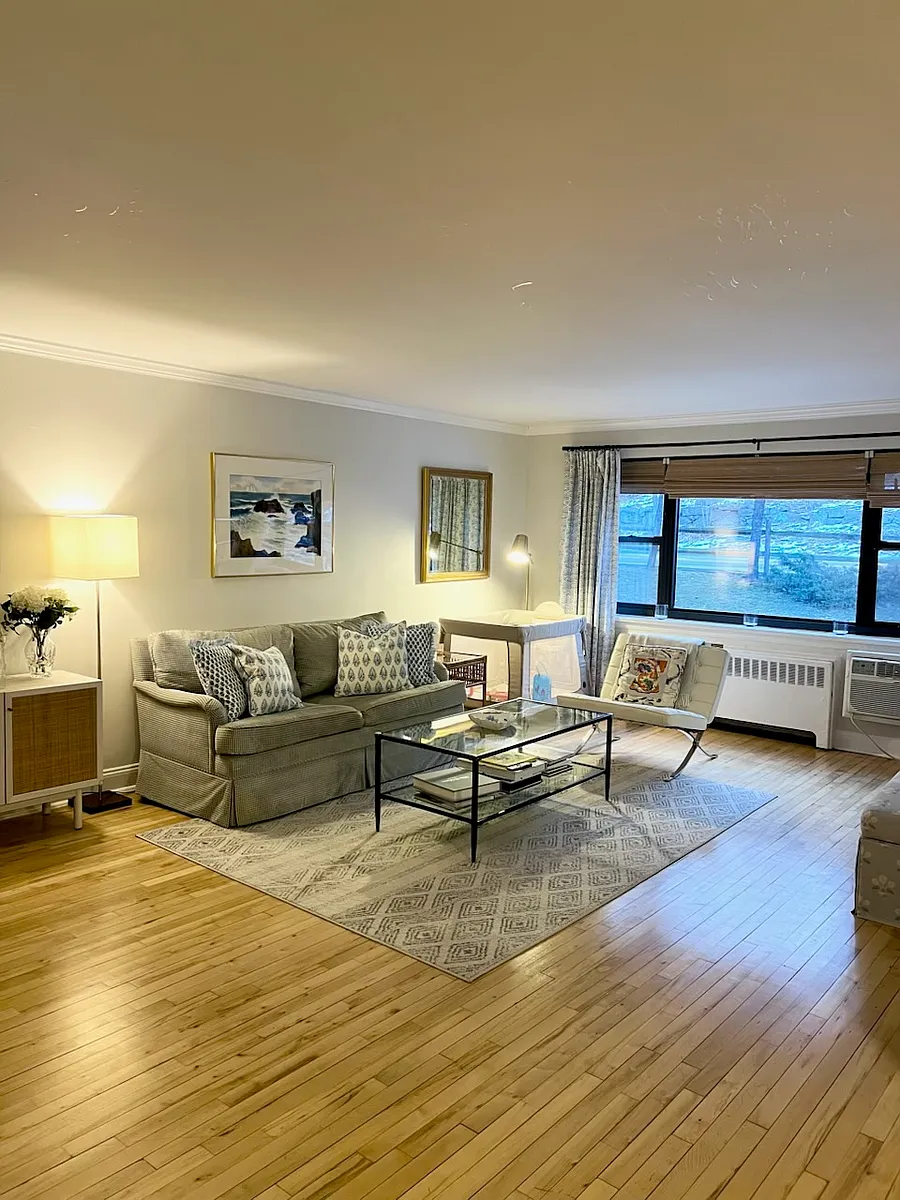 125 A2 2 bed 2 bath living room - Rye Village