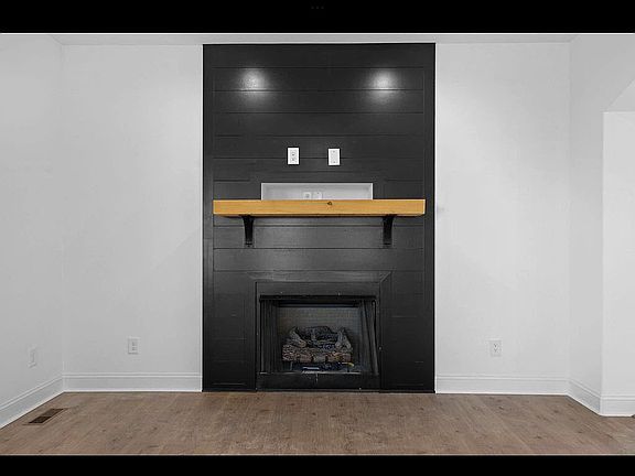 2nd image of 159 Autumnwood Blvd