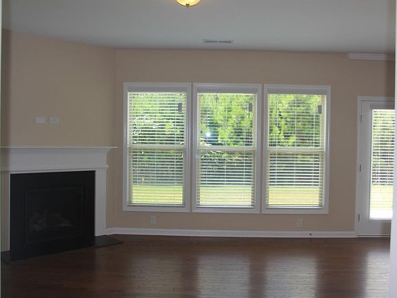 4th image of 5840 Shiloh Woods Dr