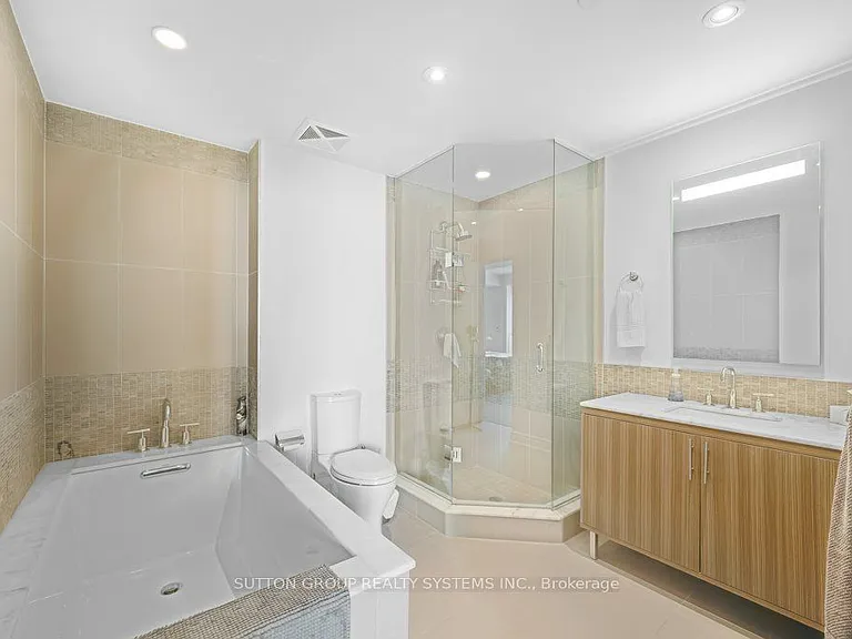 3500 Lakeshore Rd W #B814 — Photo 21