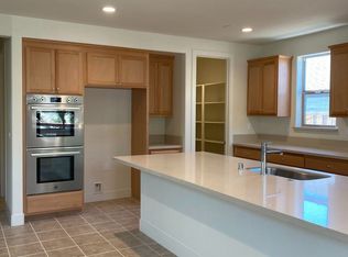 1823 Bella Vista Way, Santa Rosa, CA 95403