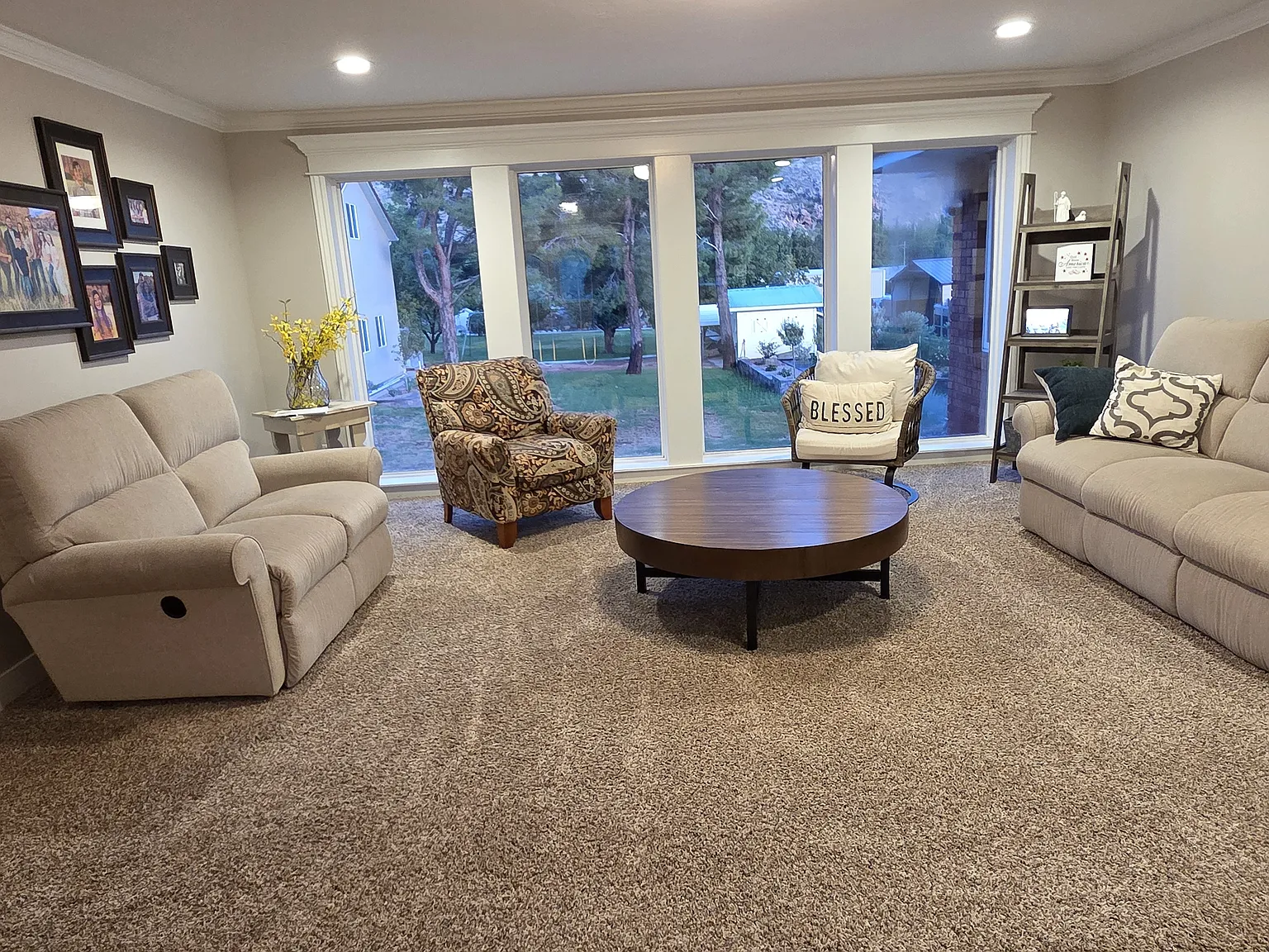 2 bed, 2400 sqft, $2,450 — Photo 4