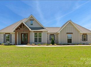 108 Denton Ct, Mount Gilead, NC 27306