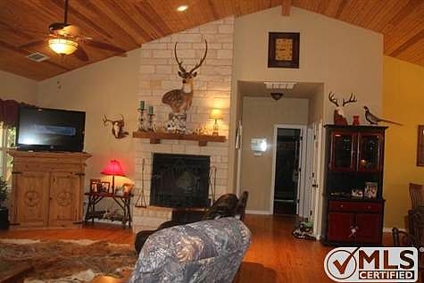 3rd image of 2751 Horse Hollow Ln