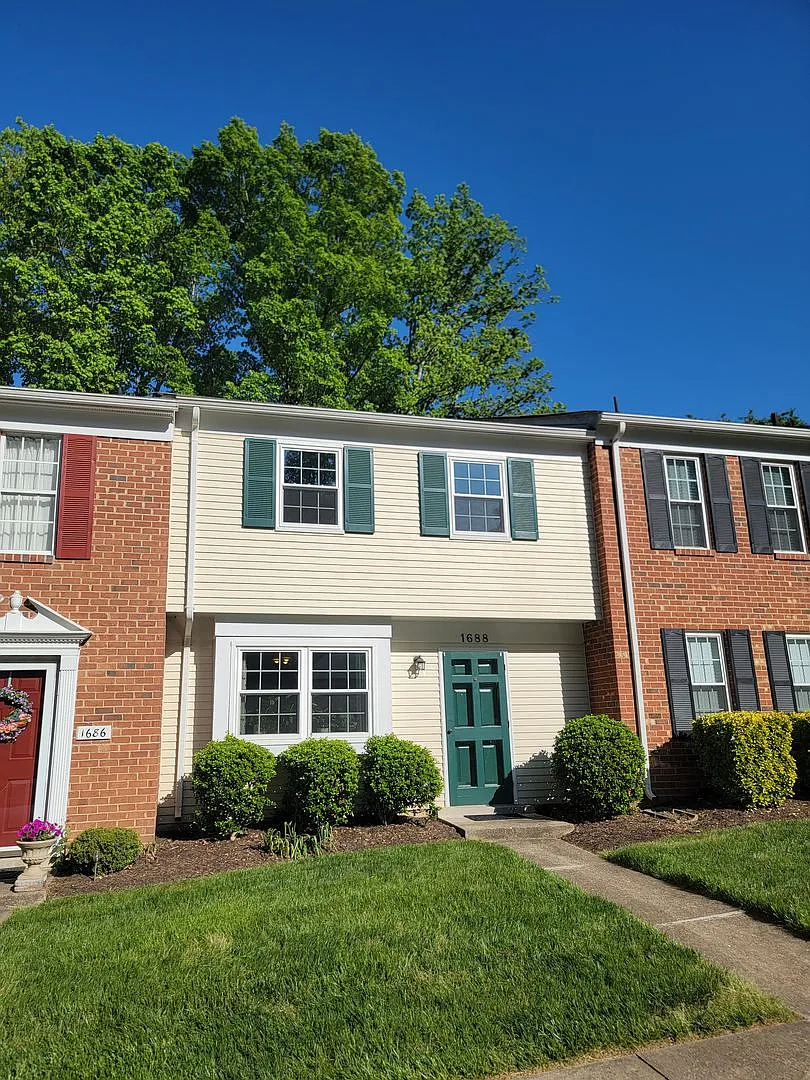 Building Photo - 1688 Liberty Bell Ct