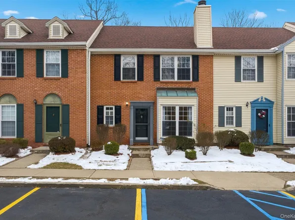 20 Yorkshire Terrace, Washingtonville, NY 10992