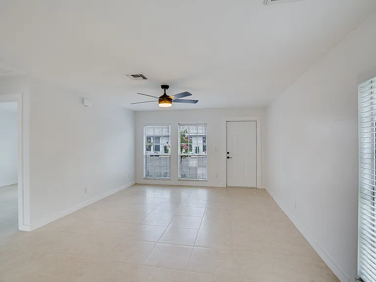 955 16th Pl #A2 — Photo 12