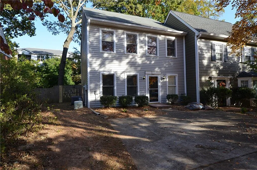 2 bed, 2.5 bath, 1632 sqft, $1,950 — Photo 1