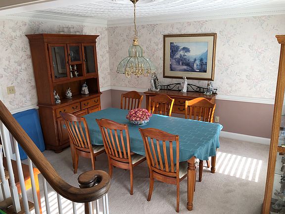 2nd image of 1024 Cumberland Ct