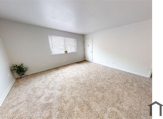 5th image of 372 Beechmont Dr