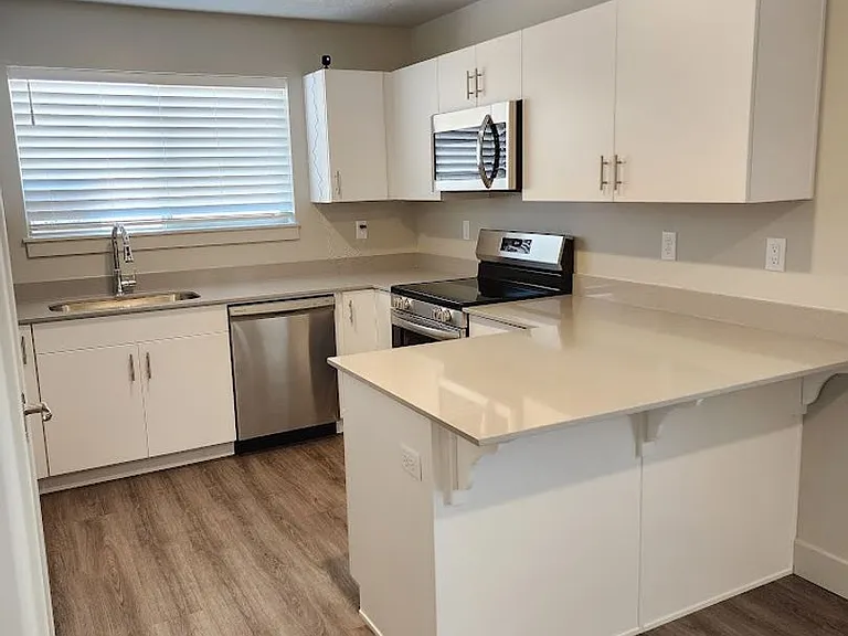 133 N Rock Canyon St #J105 — Photo 10