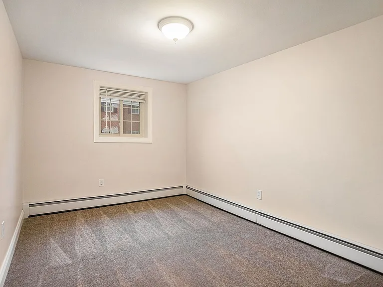 700 Swinehart Rd — Photo 16