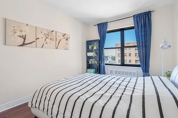 Sold by Daniel Gale Sotheby's International Realty | media 28