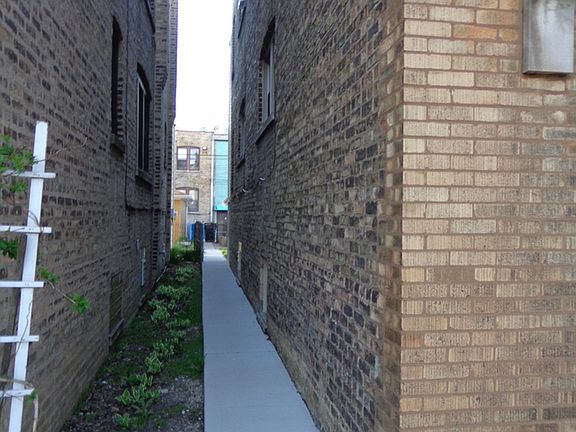 3rd image of 5306 W Foster Ave