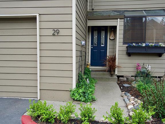 3rd image of 8667 Mariners Dr APT 29