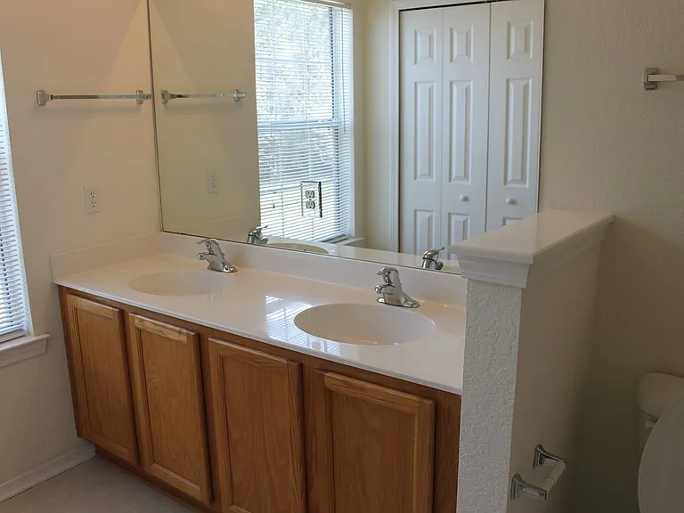 423 Lake Park Way — Photo 22