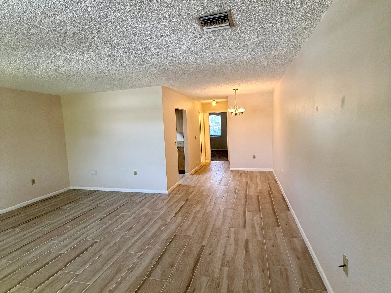 Palm City Apartments - 603 Apt 9 — Photo 2