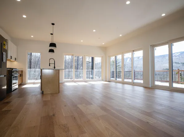 33 Nahama Way, Newry, ME 04261