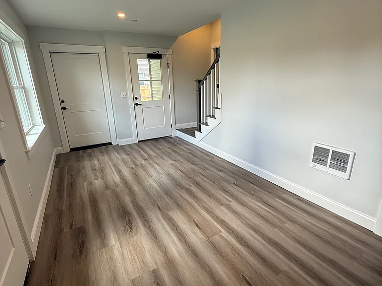 14 Academy St #A — Photo 3
