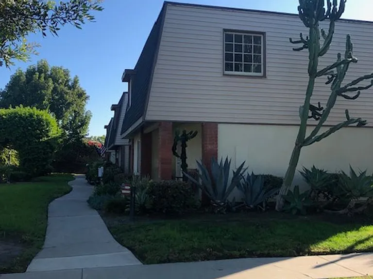 20368 Flora Ln — Photo 1