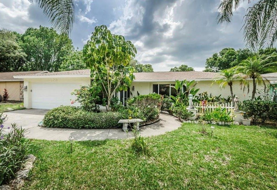 1st image of 103 Harbor Woods Cir
