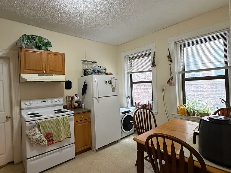 887 Huntington Ave #2 — Photo 9