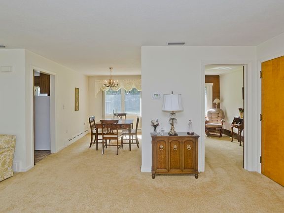 2nd image of 34 Vadnais St