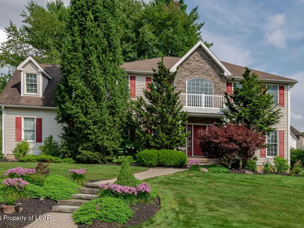 215 Woodbine Rd, Shavertown, PA 18708