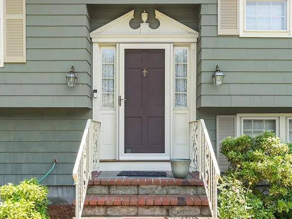 125 Partridge Rd, Billerica, MA 01821