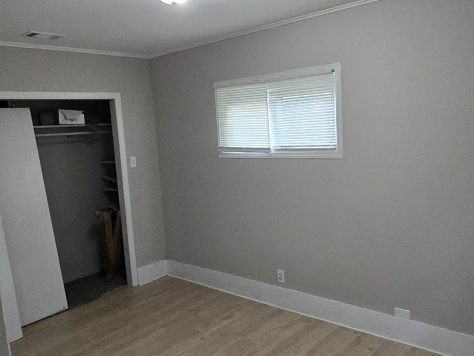 4 bed, $1,600 — Photo 2