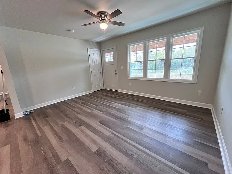 206 Sumter St — Photo 16