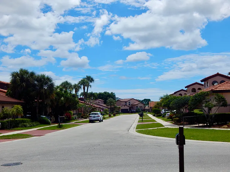 22864 Marbella Cir — Photo 43