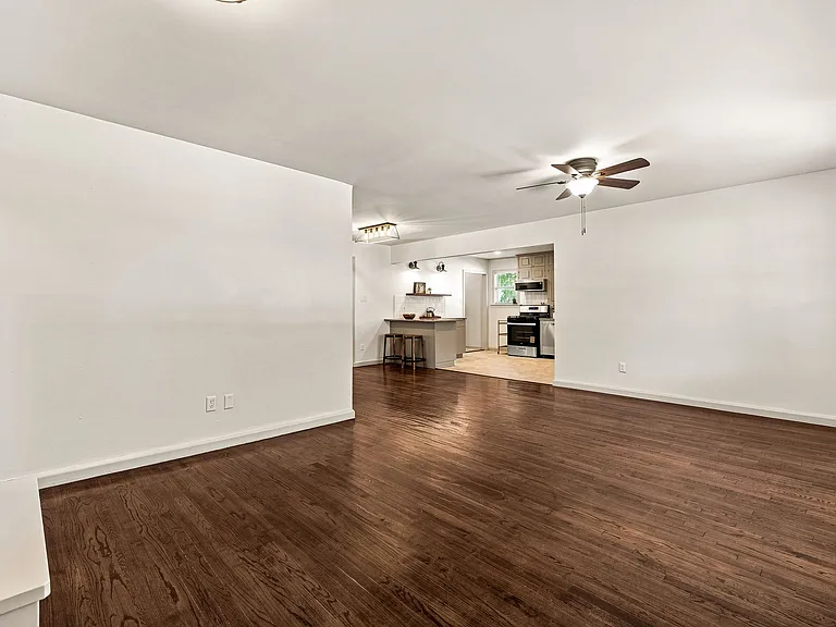 310 Hillcrest Ave — Photo 5