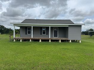 135 Helaire Pvt Ln, Maurice, LA 70555