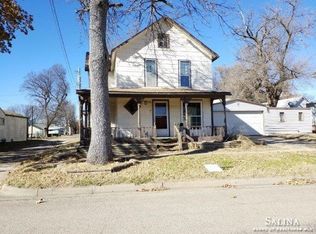 316 N Grand Ave, Ellsworth, KS 67439